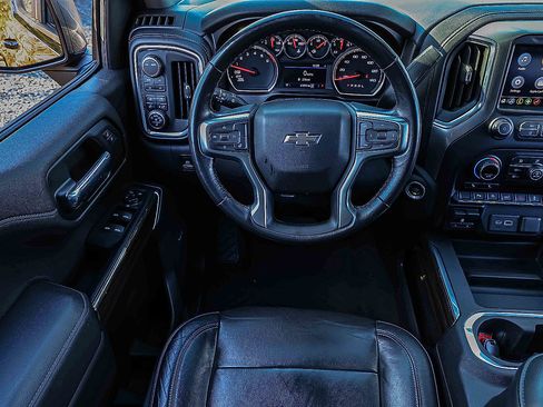 Used 2020 Chevrolet Silverado 1500 LT Trail Boss image 16
