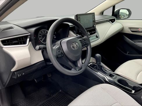 Used 2022 Toyota Corolla LE FWD image 17