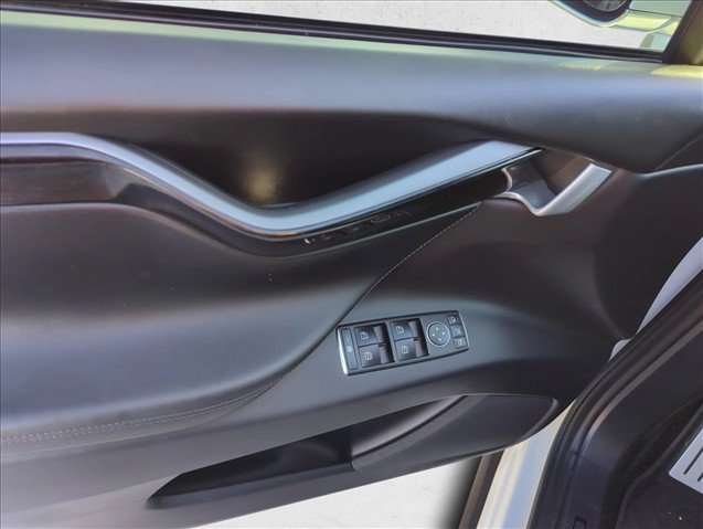 Used 2018 Tesla Model X 75D AWD/4WD image 12