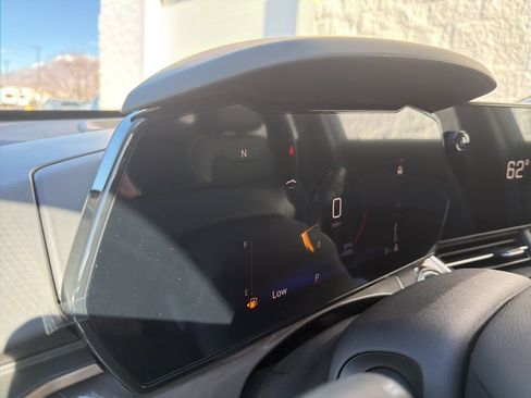 New 2026 Chevrolet Trax ACTIV w/ Sunroof Package FWD image 10