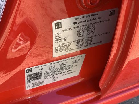 Certified 2021 Chevrolet Silverado 1500 LT Trail Boss w/ LPO, Dark Essentials Package AWD/4WD image 32