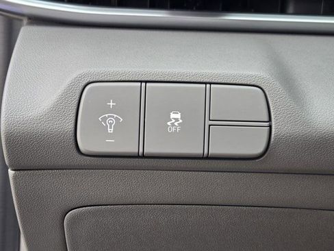 Certified 2026 Hyundai Elantra Sport FWD image 22