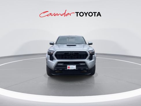 Used 2024 Toyota Tacoma TRD Sport image 3