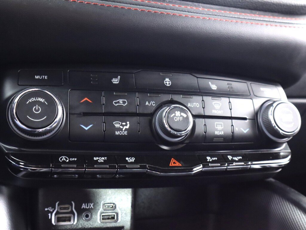 Used 2025 Dodge Durango GT w/ Trailer Tow Group IV RWD image 22