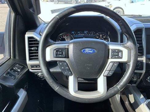 Used 2018 Ford F150 Lariat image 12