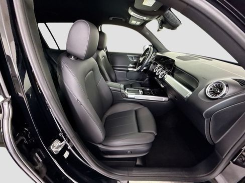 Used 2025 Mercedes-Benz GLB 250 image 20