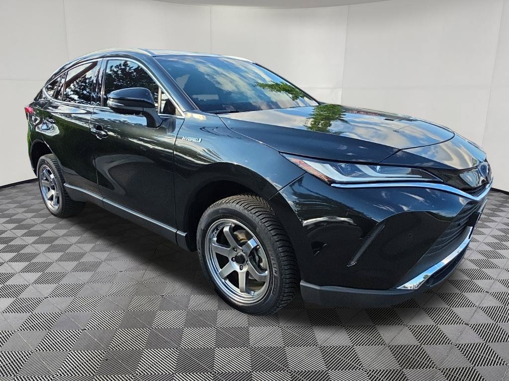 Used 2021 Toyota Venza XLE w/ Softex Package AWD/4WD image 3