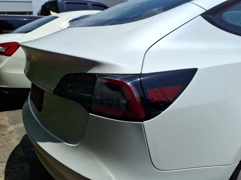 Used 2023 Tesla Model 3 Standard Range RWD image 10