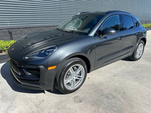 Used 2026 Porsche Macan AWD/4WD image 7