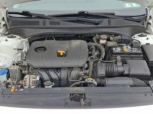 Used 2022 Kia Forte LXS image 27