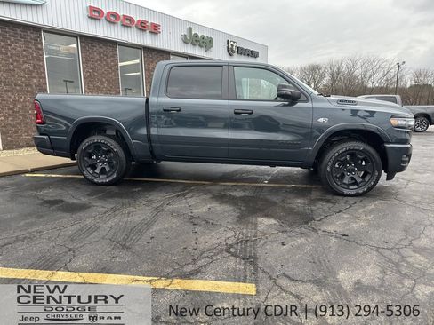 New 2026 RAM 1500 Big Horn AWD/4WD image 4
