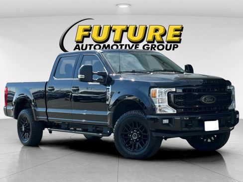 Certified 2022 Ford F250 XLT w/ Black Appearance Package AWD/4WD image 1