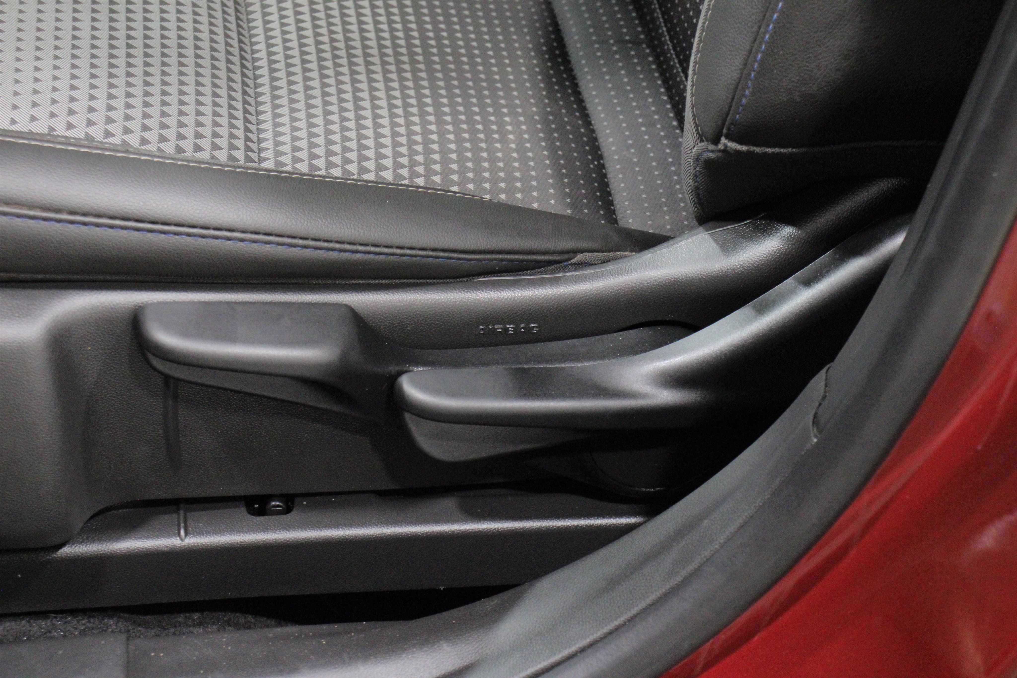 Used 2024 Chevrolet Trax LT FWD image 5