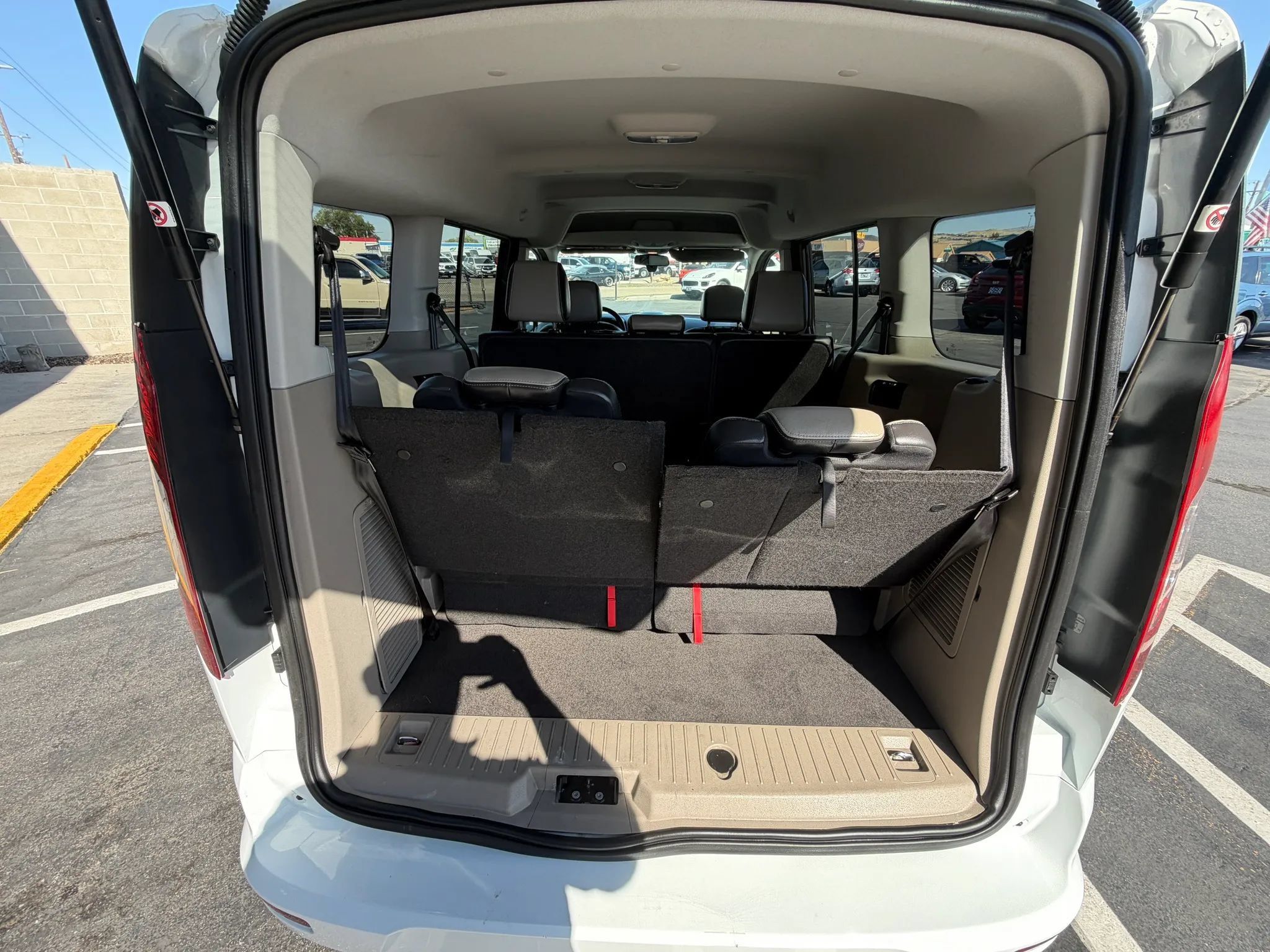 Used 2014 Ford Transit Connect XLT FWD image 18