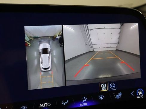 New 2026 Chevrolet Equinox EV LT FWD image 23
