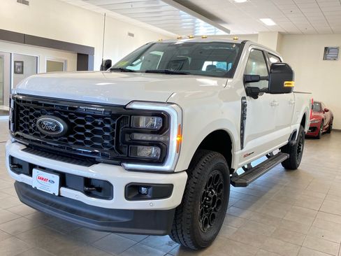New 2026 Ford F350 Lariat w/ Black Appearance Package AWD/4WD image 4