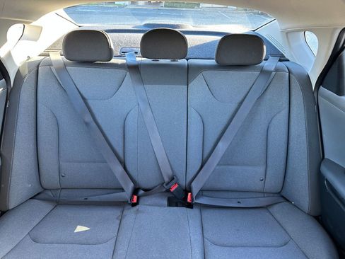 Used 2025 Kia K4 LXS image 39