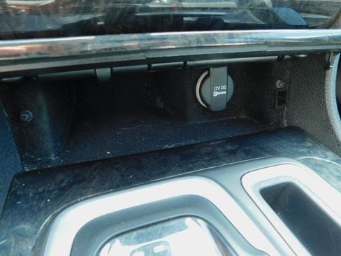 Used 2019 Chrysler 300 Limited w/ Safetytec Plus Group image 30