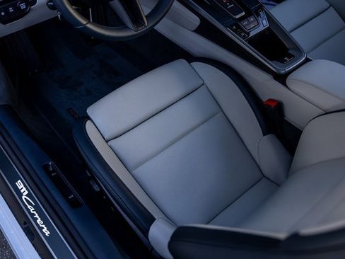 Used 2025 Porsche 911 Carrera image 25