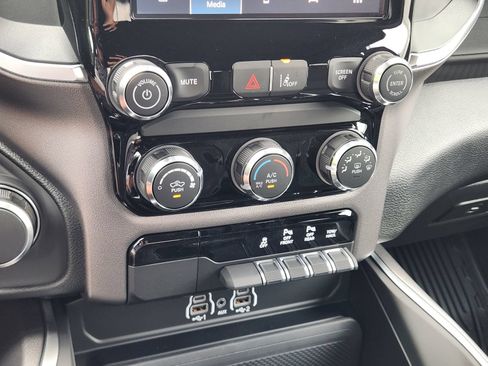 New 2026 RAM 1500 Lone Star AWD/4WD image 18