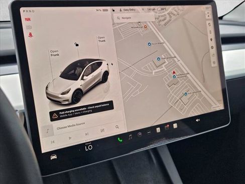Used 2024 Tesla Model Y Performance AWD/4WD image 14