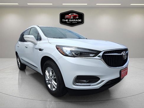 Used 2018 Buick Enclave Essence AWD/4WD image 8