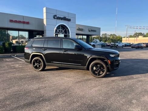 Used 2025 Jeep Grand Cherokee L Limited w/ Black Appearance Package RWD image 2
