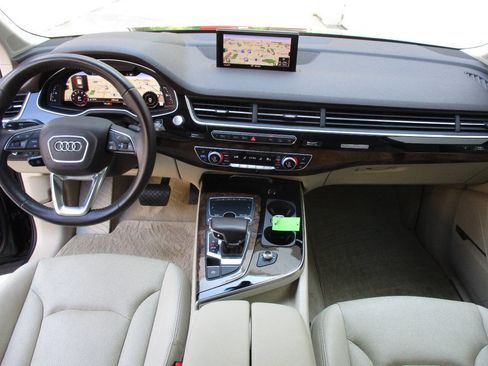 Used 2018 Audi Q7 3.0T Prestige w/ Prestige Package image 16
