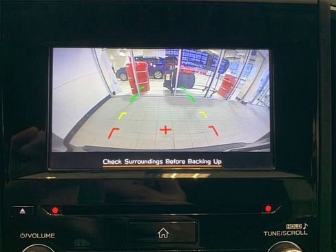 Used 2020 Subaru Forester Premium image 8