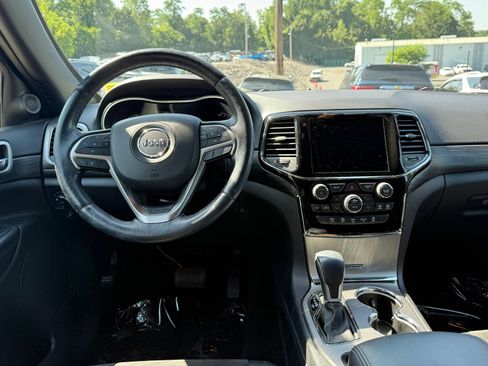 Used 2021 Jeep Grand Cherokee Laredo X AWD/4WD image 18