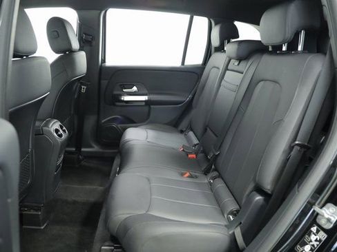 Used 2024 Mercedes-Benz GLB 250 4MATIC image 27