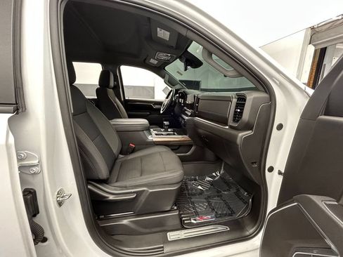 Used 2026 Chevrolet Silverado 1500 LT AWD/4WD image 11
