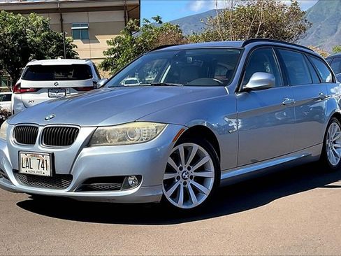 Used 2011 BMW 328i Wagon image 1