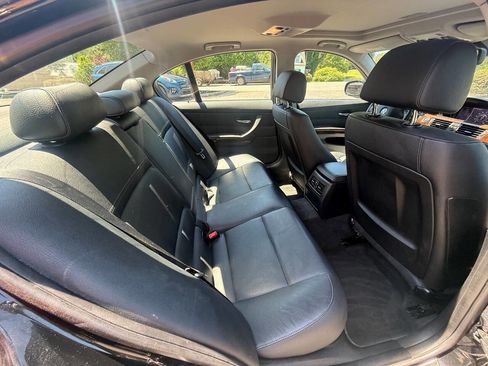 Used 2011 BMW 335i xDrive Sedan AWD/4WD image 18