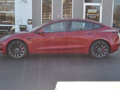 Used 2022 Tesla Model 3 Performance image 11
