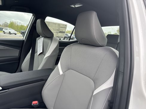 New 2025 Toyota Camry SE w/ Convenience Package FWD image 14