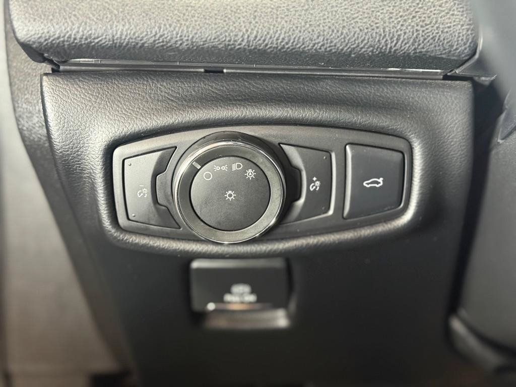 Used 2017 Lincoln MKZ Reserve w/ Technology Package FWD image 37