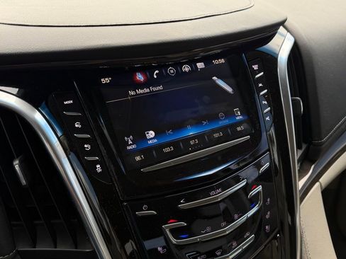 Used 2019 Cadillac Escalade Premium Luxury image 24