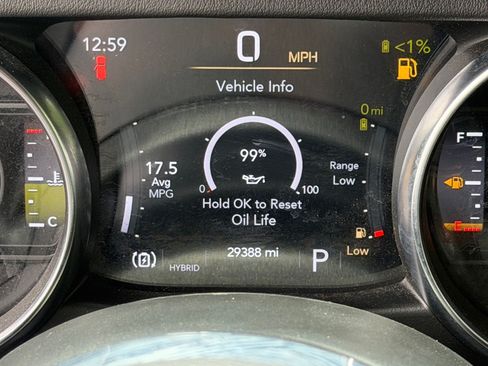 Used 2022 Jeep Wrangler Unlimited Sahara w/ Cold Weather Group AWD/4WD image 22