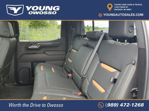 Used 2024 GMC Sierra 1500 AT4 w/ Technology Package AWD/4WD image 29