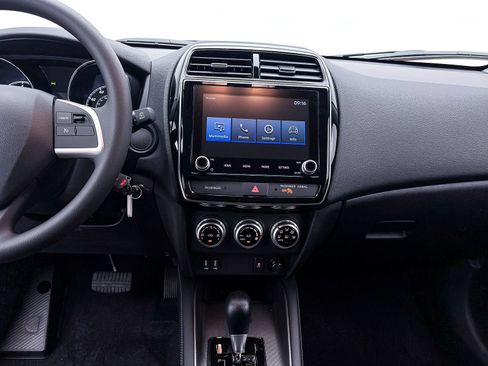 Used 2026 Mitsubishi Outlander Sport ES AWD/4WD image 11