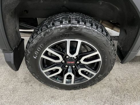 Used 2024 GMC Sierra 1500 AT4 image 20