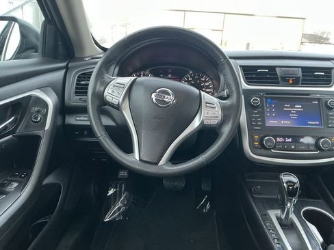 Used 2016 Nissan Altima 2.5 SL w/ 2.5 Technology Package image 28