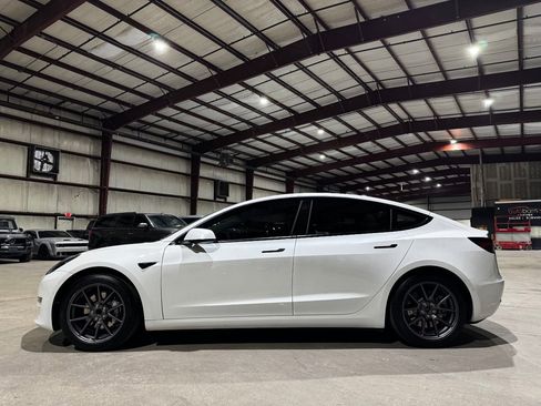 Used 2021 Tesla Model 3 Standard Range Plus image 8