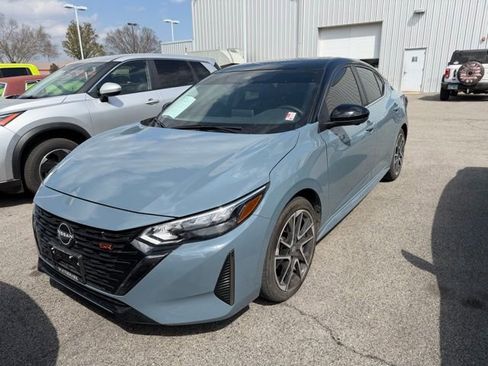 Certified 2025 Nissan Sentra SR w/ SR Premium Package image 1