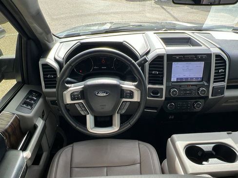 Used 2020 Ford F150 Lariat image 12