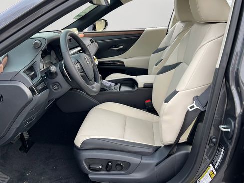 Certified 2025 Lexus ES 350 350 w/ Premium Package image 12