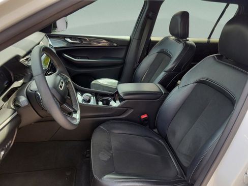 Used 2023 Jeep Grand Cherokee L Laredo AWD/4WD image 17