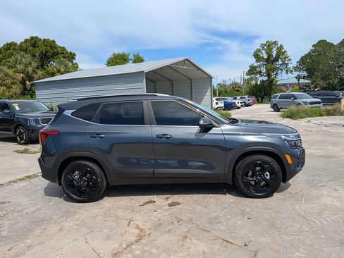 Certified 2026 Kia Seltos EX w/ EX Sunroof Package FWD image 9