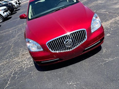 Used 2011 Buick Lucerne CXL FWD image 3